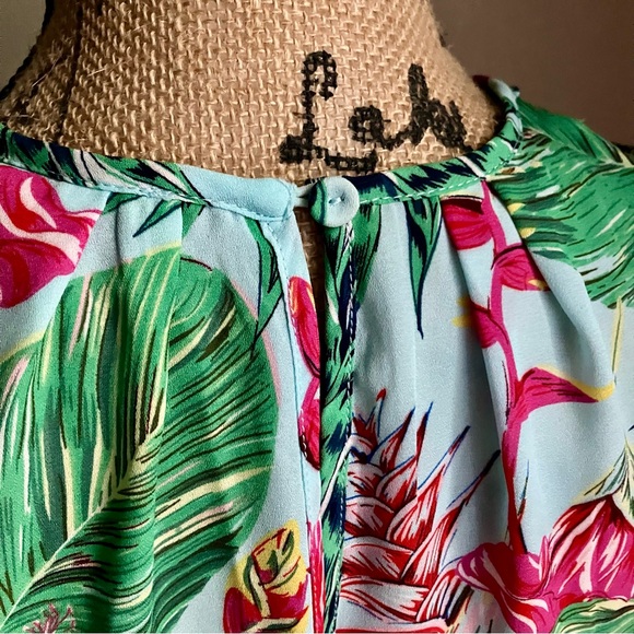 ☀️Cupcakes and Cashmere 🌴tropical print tank blouse - Picture 7 of 8